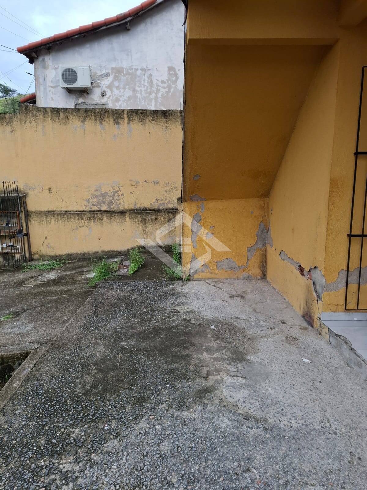 Casa à venda com 2 quartos, 70m² - Foto 16
