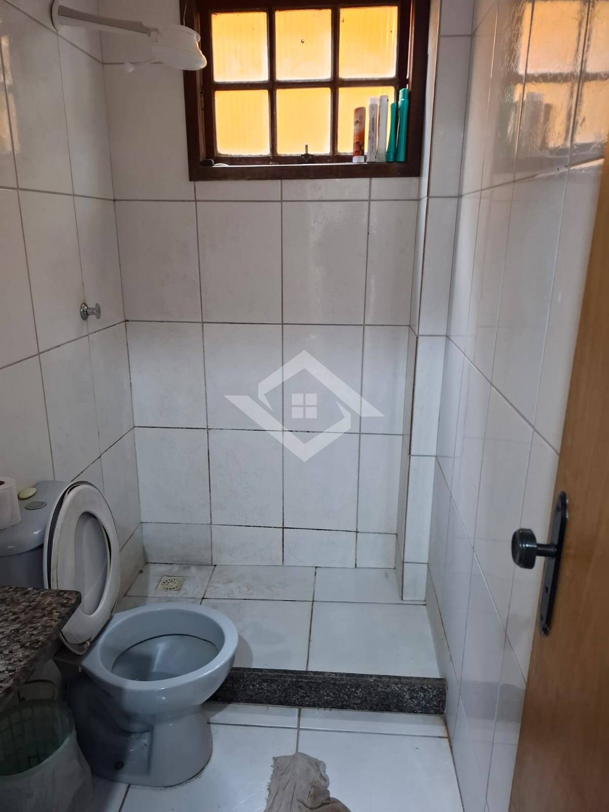 Casa à venda com 2 quartos, 70m² - Foto 8