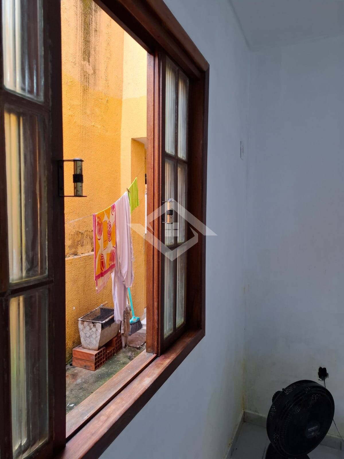 Casa à venda com 2 quartos, 70m² - Foto 6