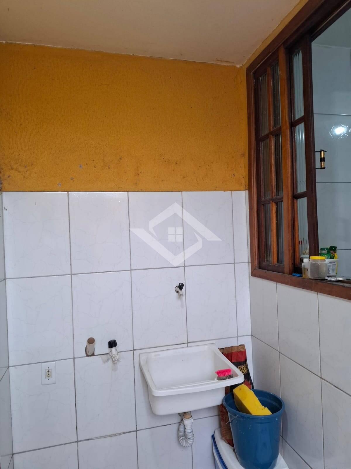 Casa à venda com 2 quartos, 70m² - Foto 11