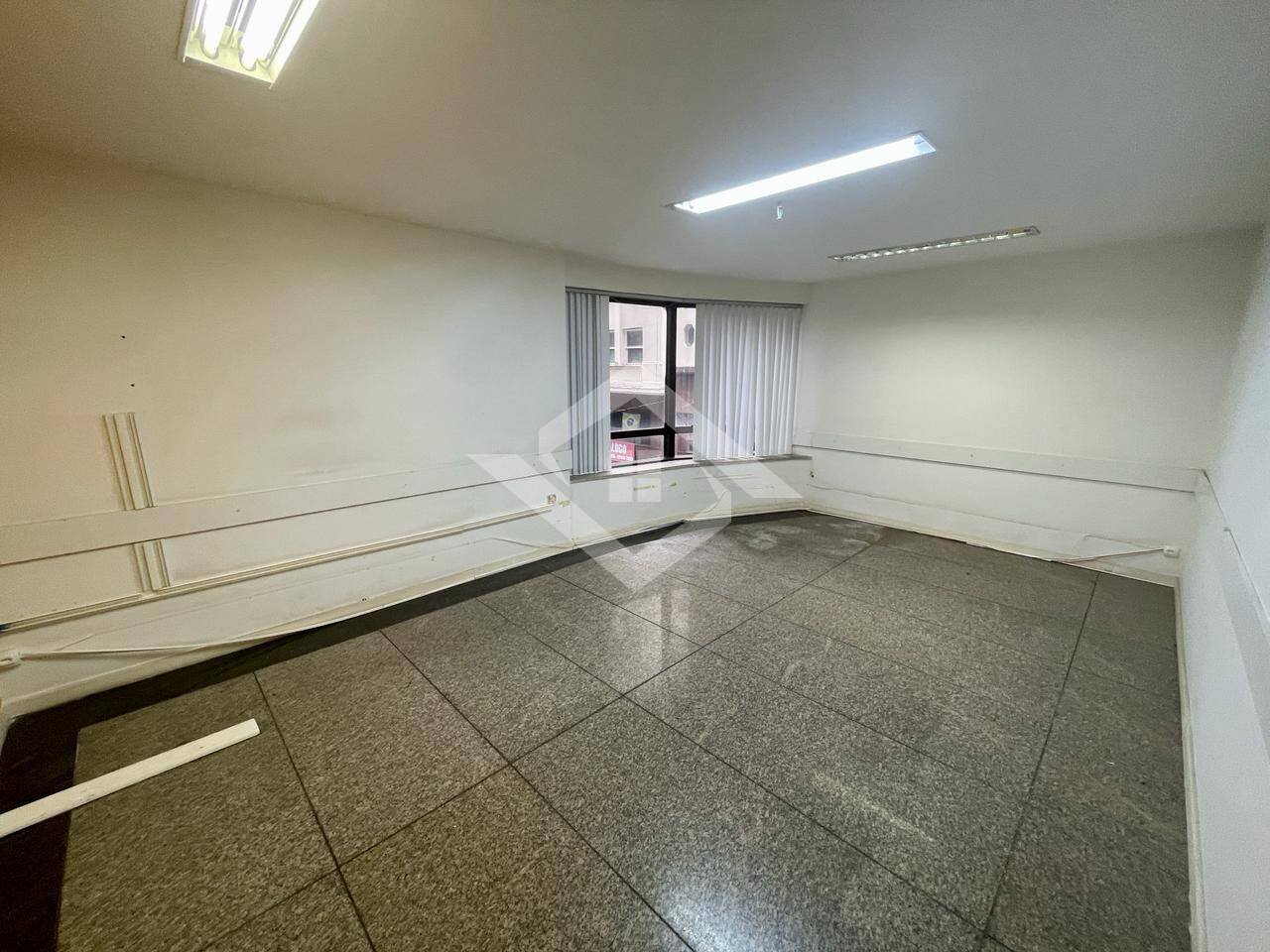 Prédio Inteiro à venda e aluguel, 68m² - Foto 2