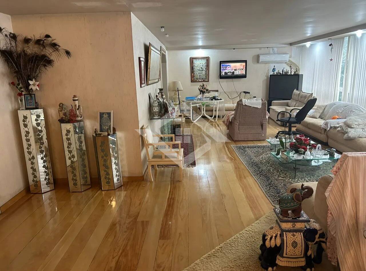 Apartamento para alugar com 4 quartos, 300m² - Foto 4