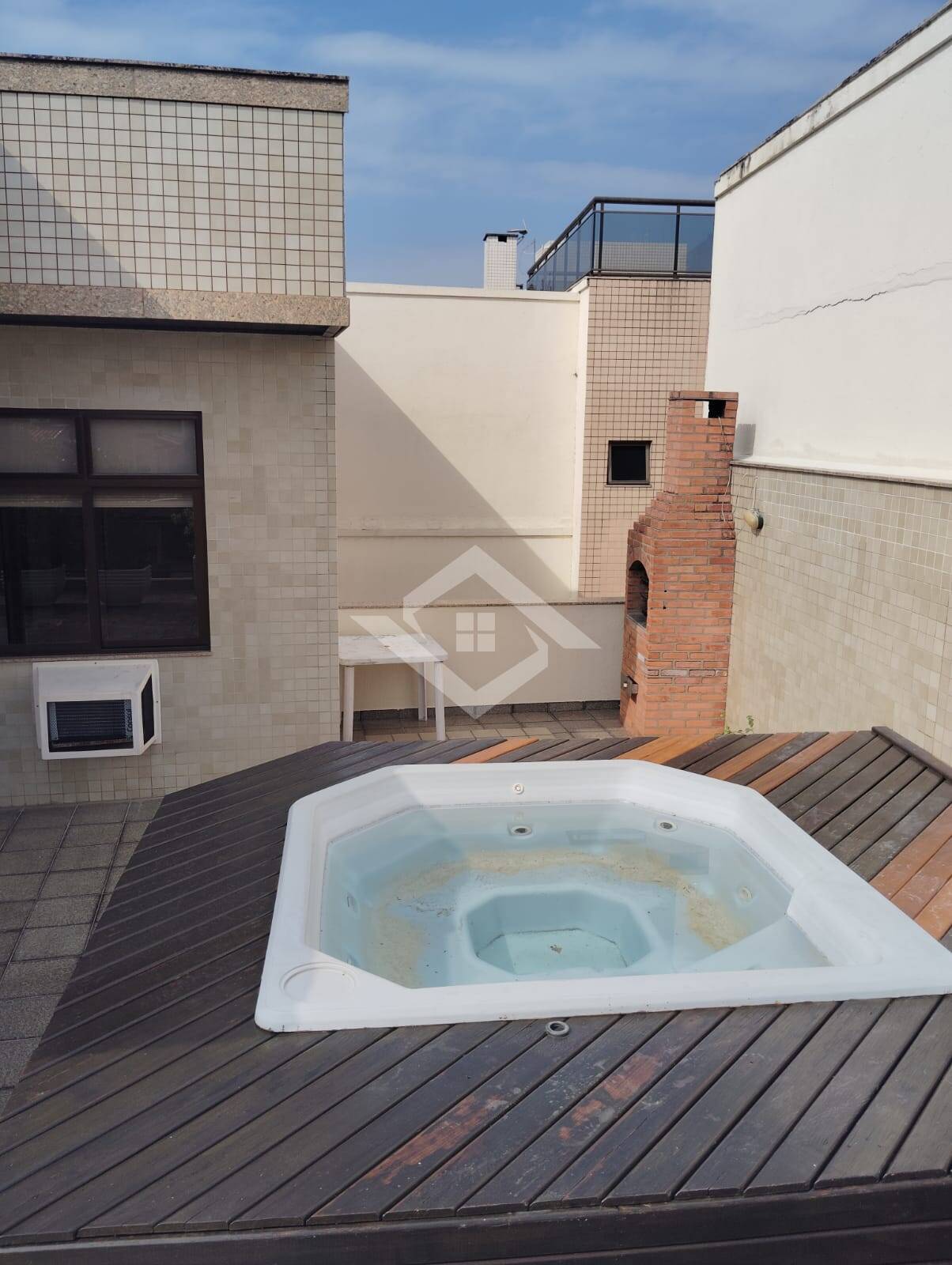 Cobertura para alugar com 3 quartos, 206m² - Foto 2