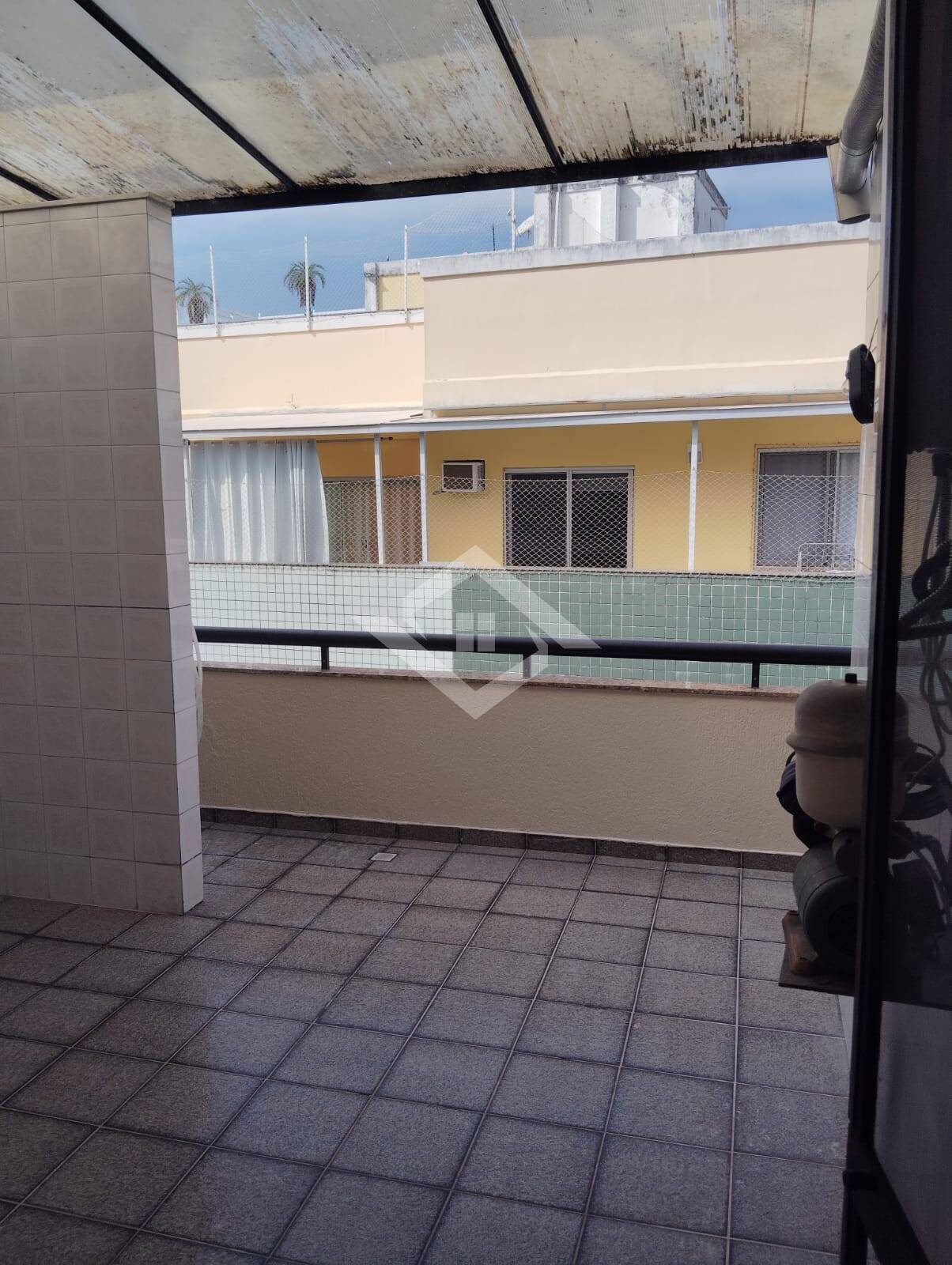 Cobertura para alugar com 3 quartos, 206m² - Foto 6