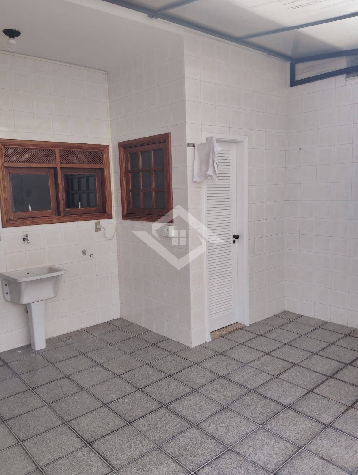 Cobertura para alugar com 3 quartos, 206m² - Foto 7