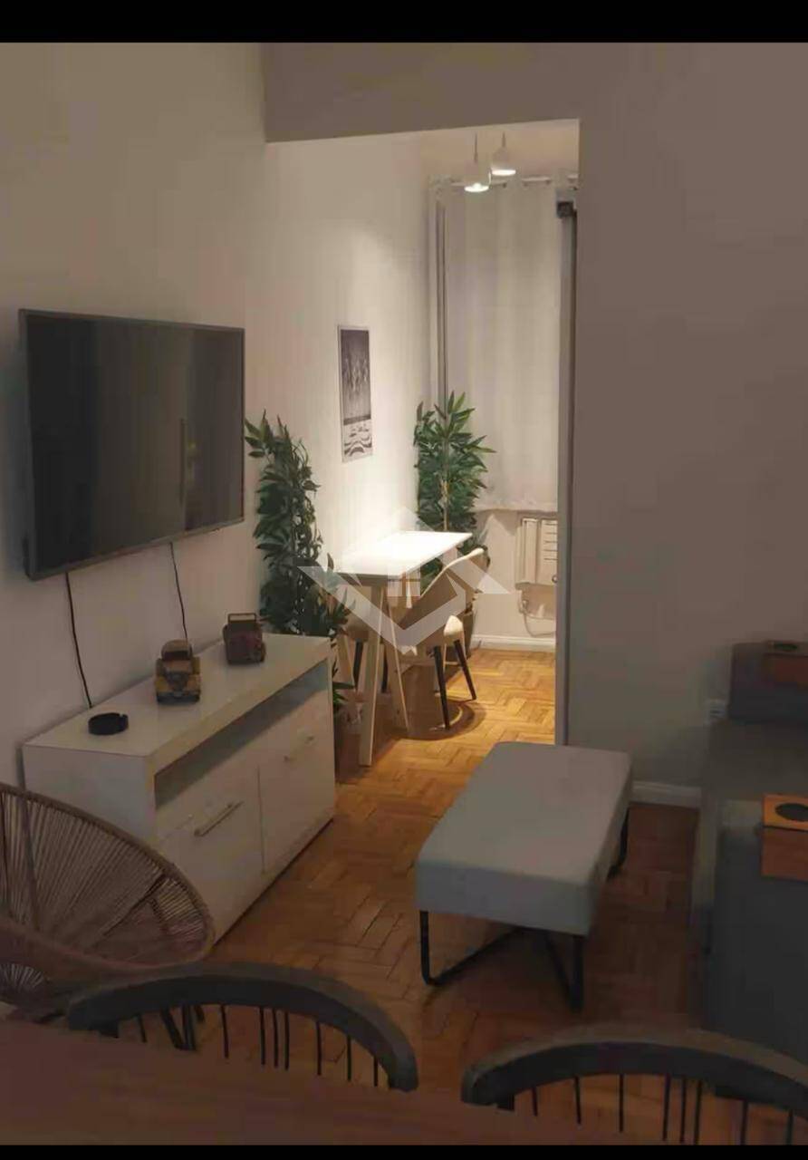 Apartamento à venda com 1 quarto, 40m² - Foto 1
