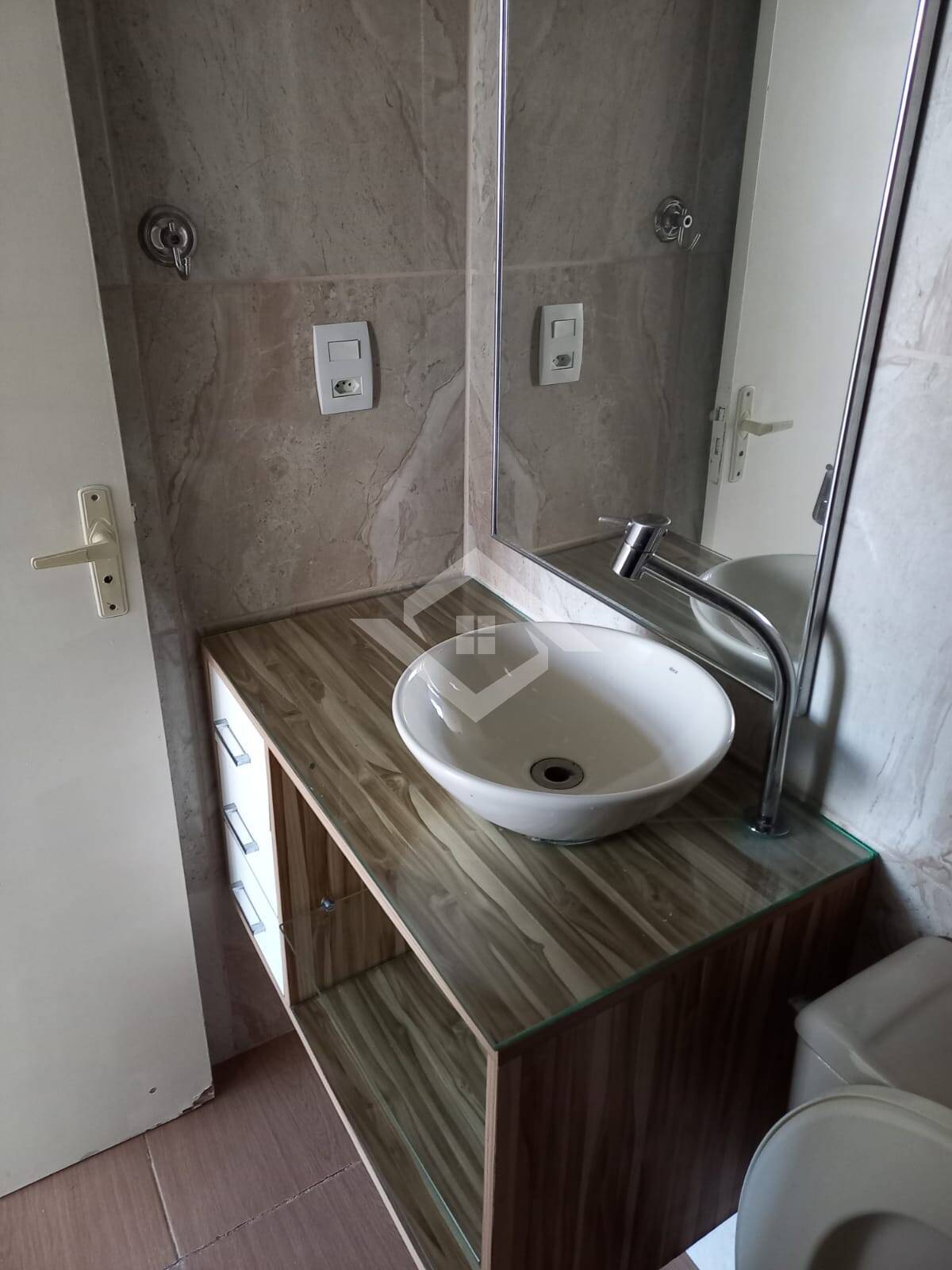 Apartamento à venda com 2 quartos, 69m² - Foto 4