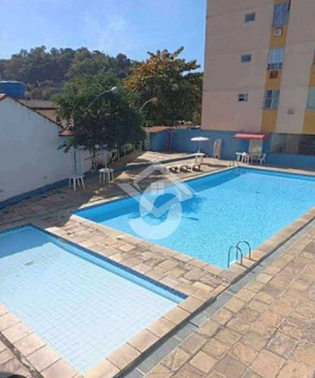 Apartamento à venda com 2 quartos, 69m² - Foto 2