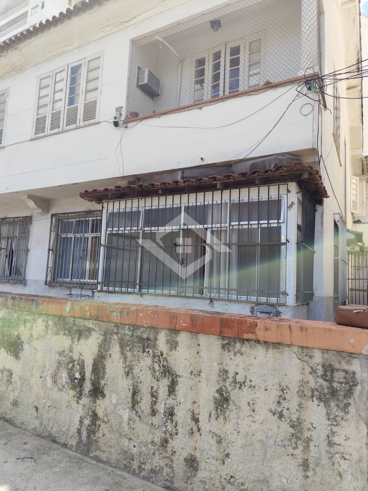 Apartamento à venda com 2 quartos, 70m² - Foto 3