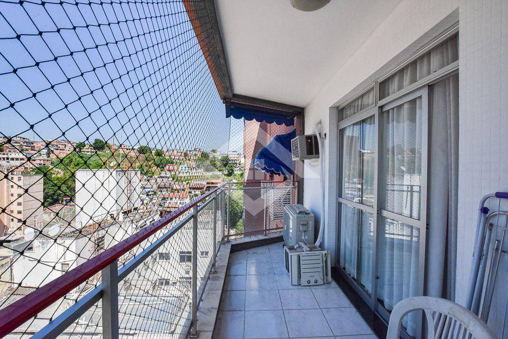 Cobertura à venda com 3 quartos, 200m² - Foto 4
