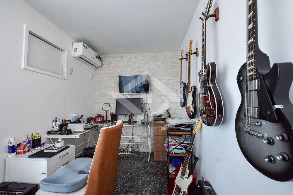 Cobertura à venda com 3 quartos, 200m² - Foto 17