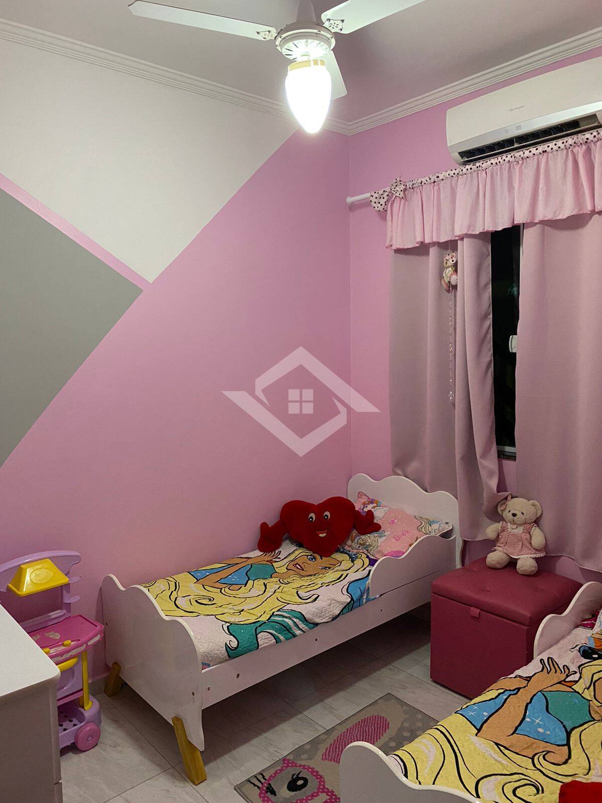 Casa à venda com 5 quartos, 180m² - Foto 18