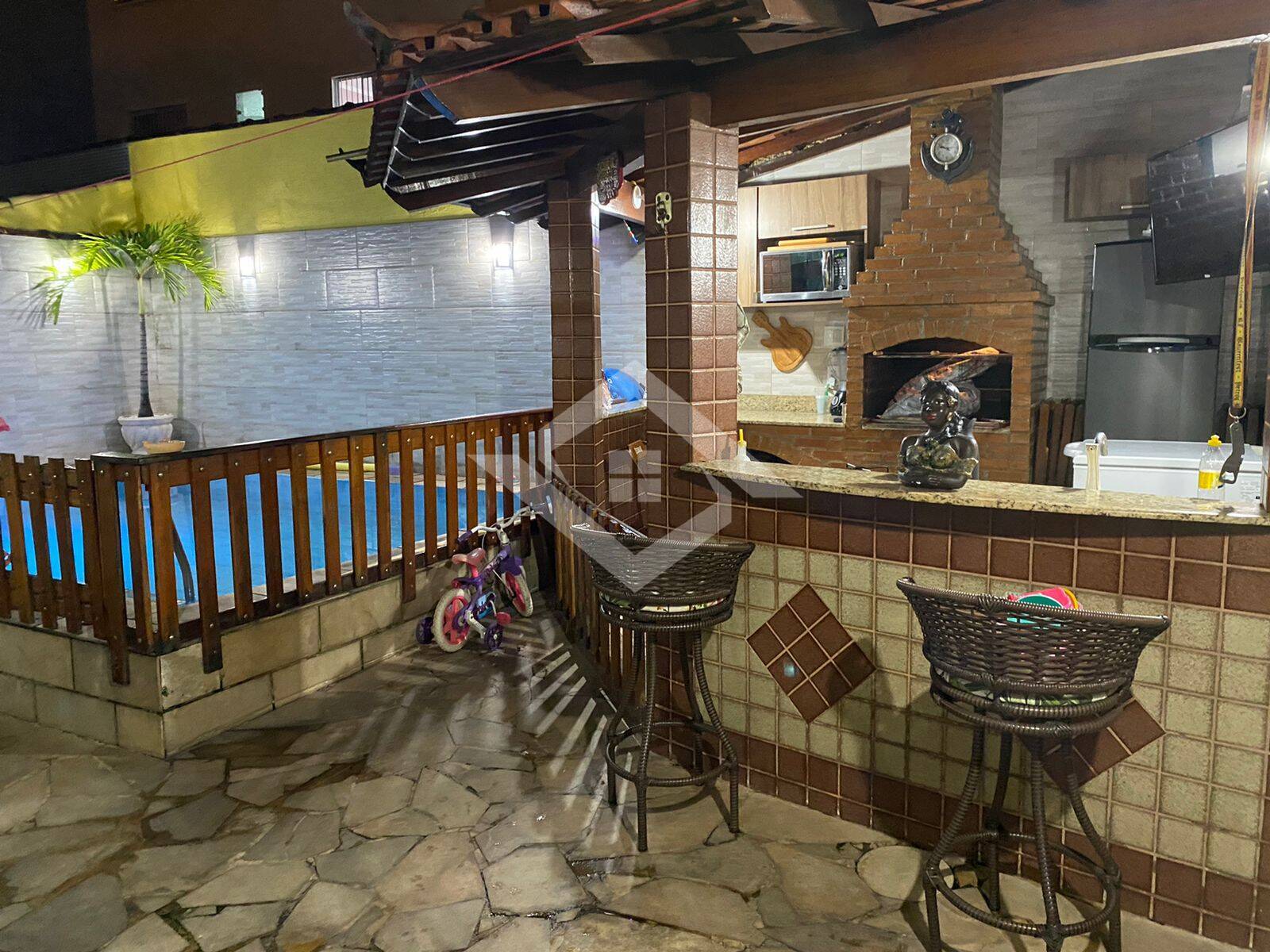 Casa à venda com 5 quartos, 180m² - Foto 17
