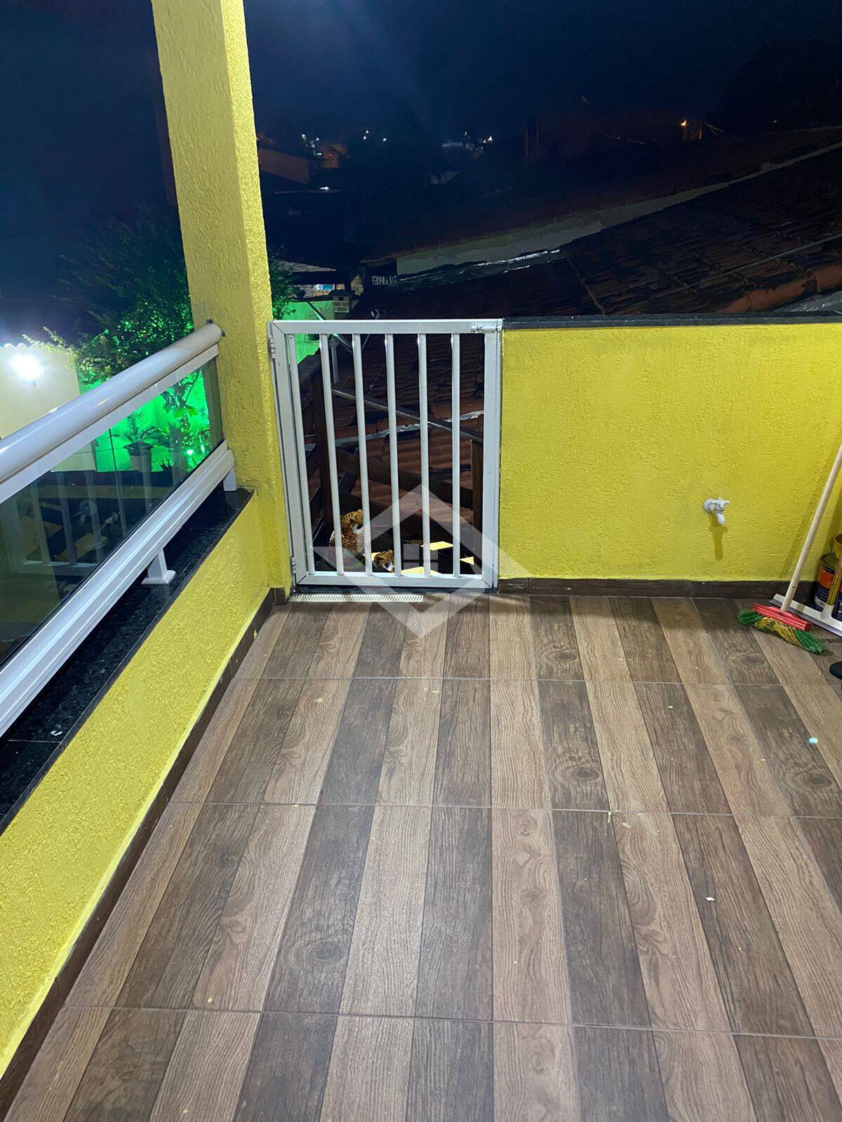Casa à venda com 5 quartos, 180m² - Foto 3