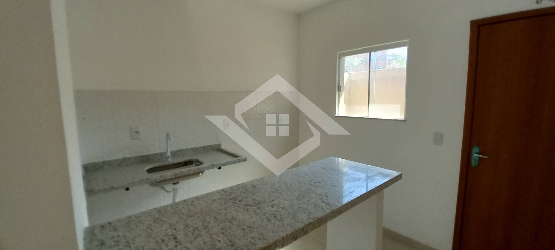 Casa para alugar com 2 quartos, 55m² - Foto 2