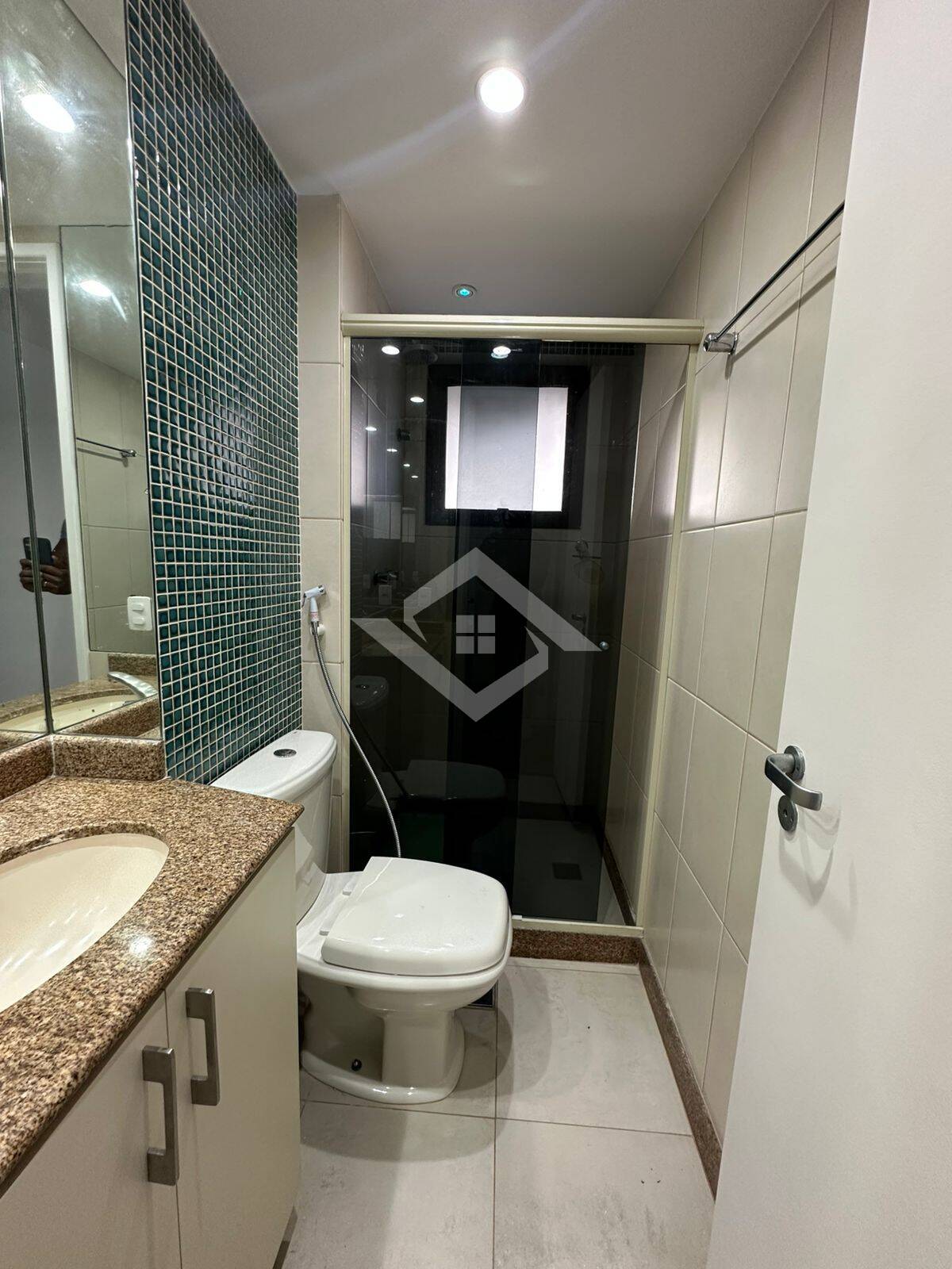 Apartamento para alugar com 3 quartos, 140m² - Foto 10
