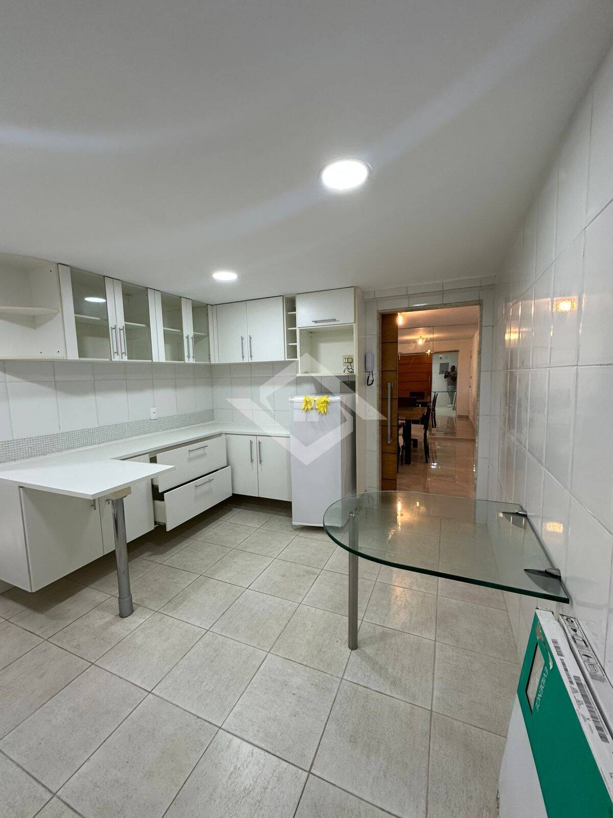 Apartamento para alugar com 3 quartos, 140m² - Foto 7