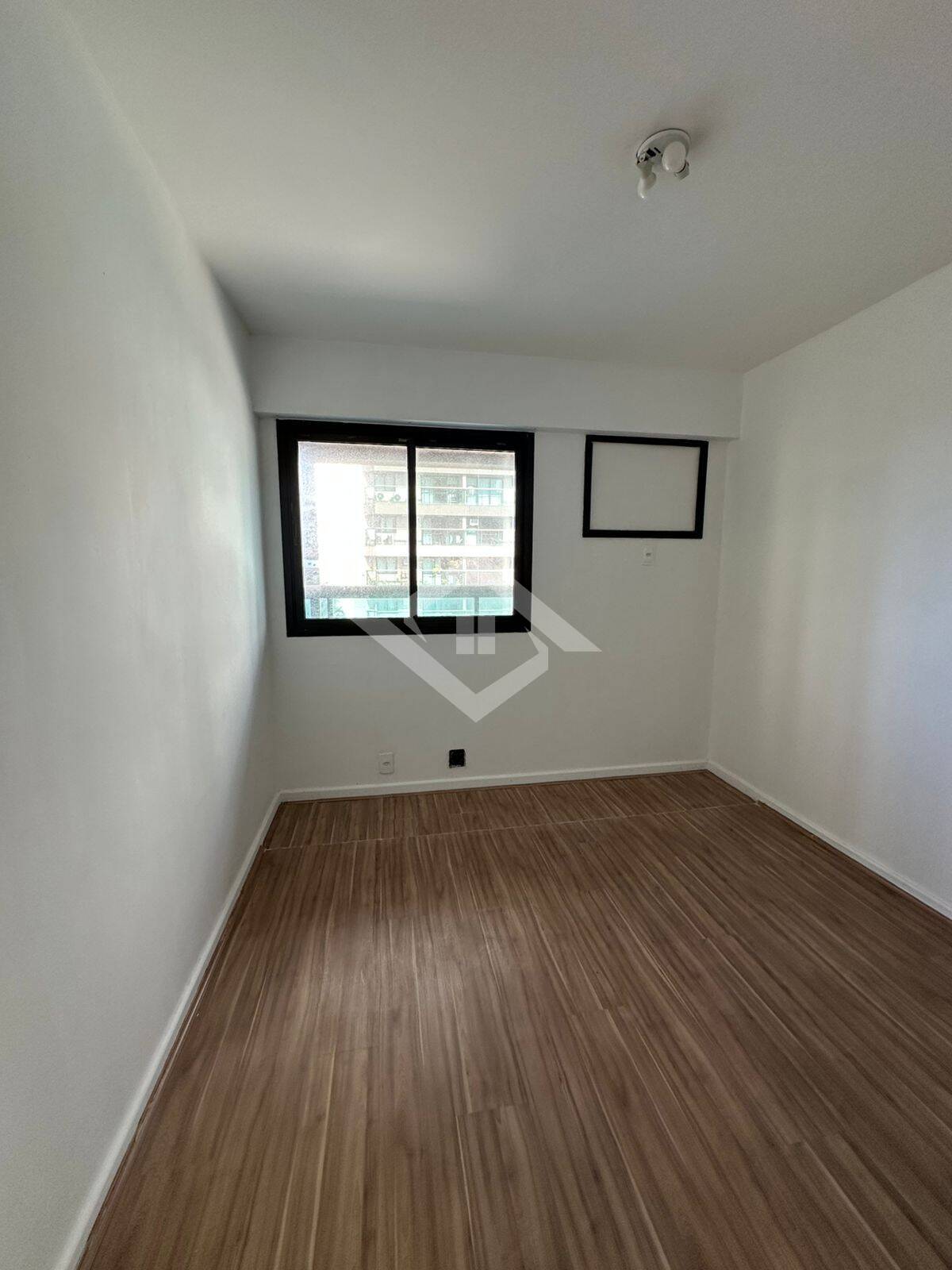 Apartamento para alugar com 3 quartos, 140m² - Foto 13
