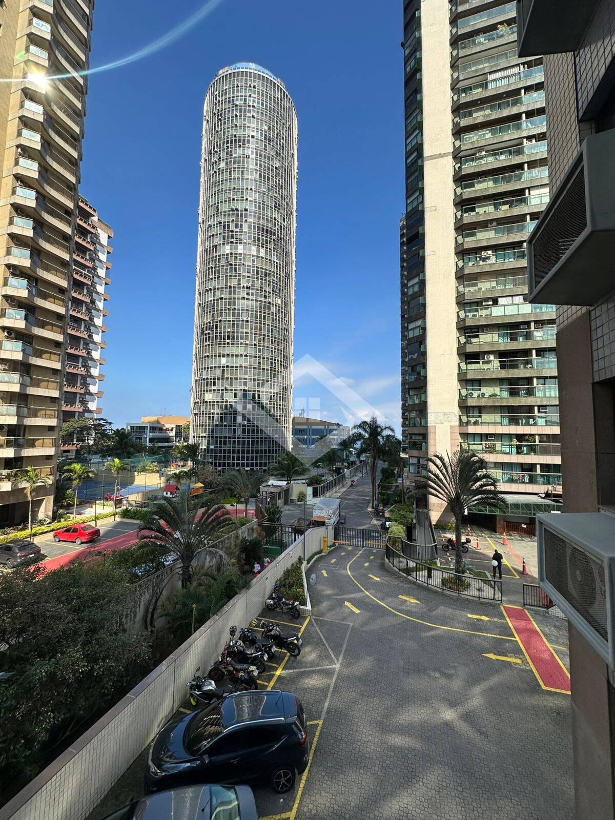 Apartamento para alugar com 3 quartos, 140m² - Foto 3