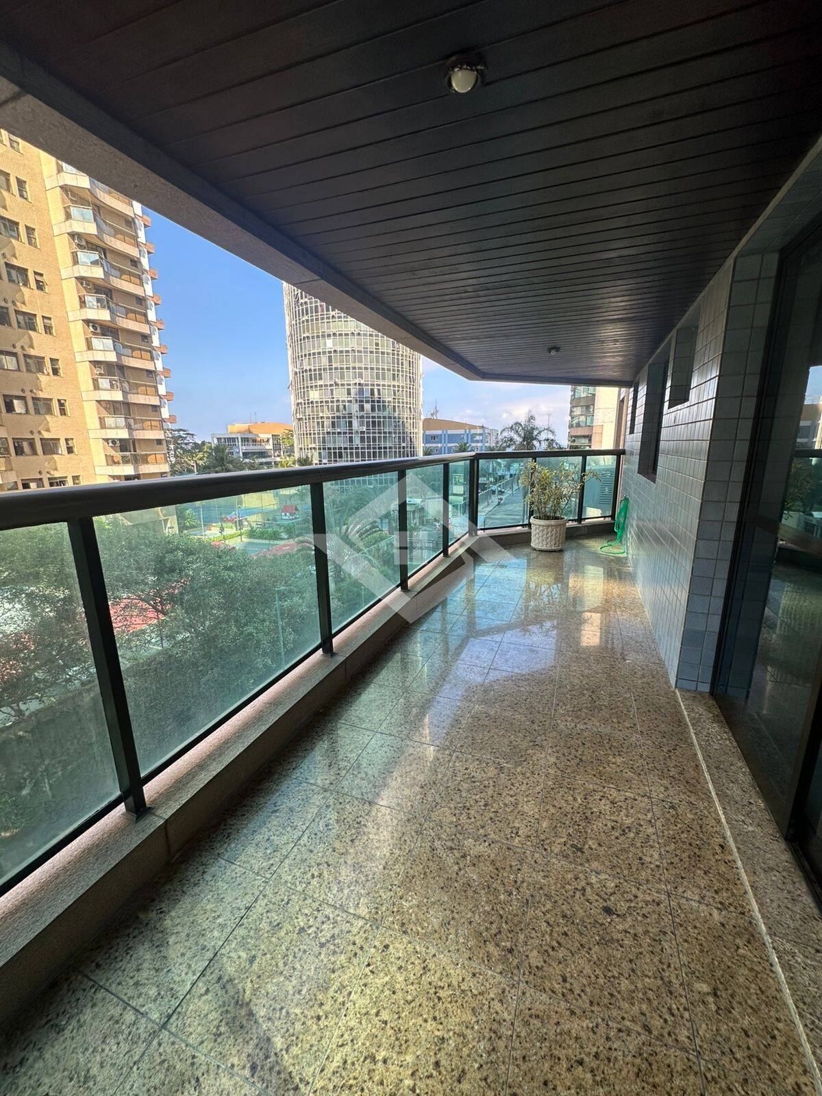 Apartamento para alugar com 3 quartos, 140m² - Foto 21