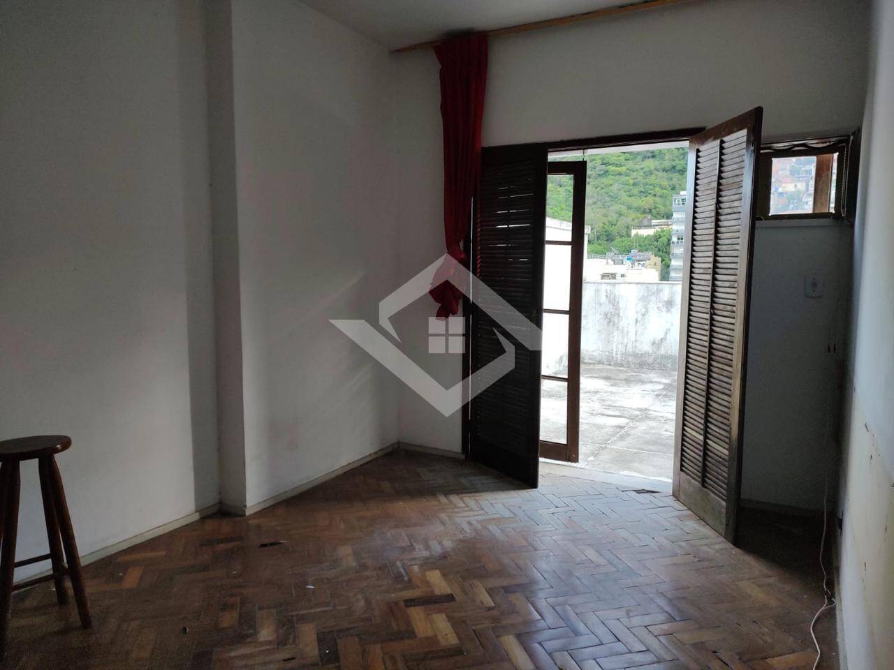 Cobertura à venda com 3 quartos, 200m² - Foto 12