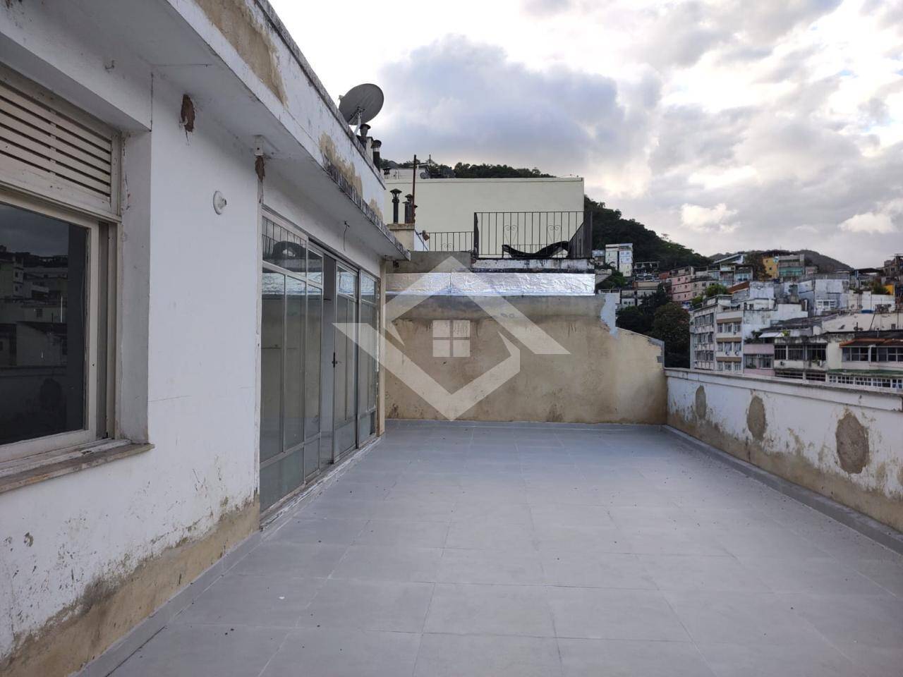 Cobertura à venda com 3 quartos, 200m² - Foto 22