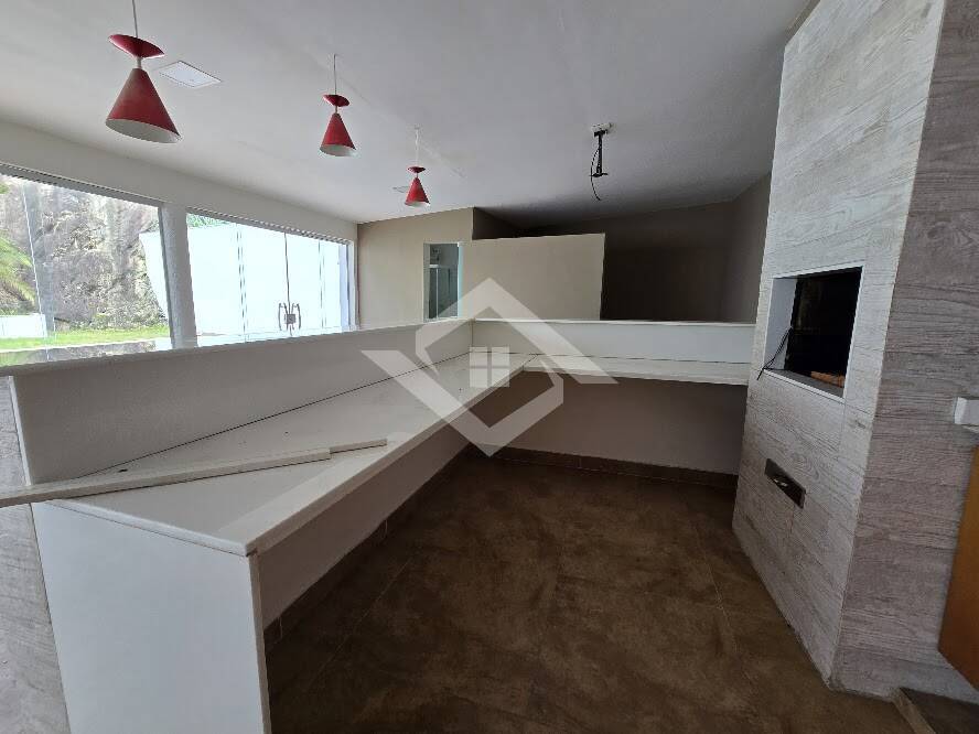 Casa para alugar com 3 quartos, 350m² - Foto 33