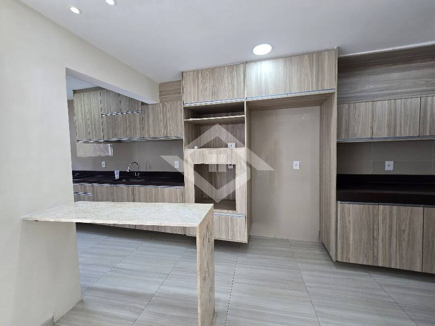 Casa para alugar com 3 quartos, 350m² - Foto 6