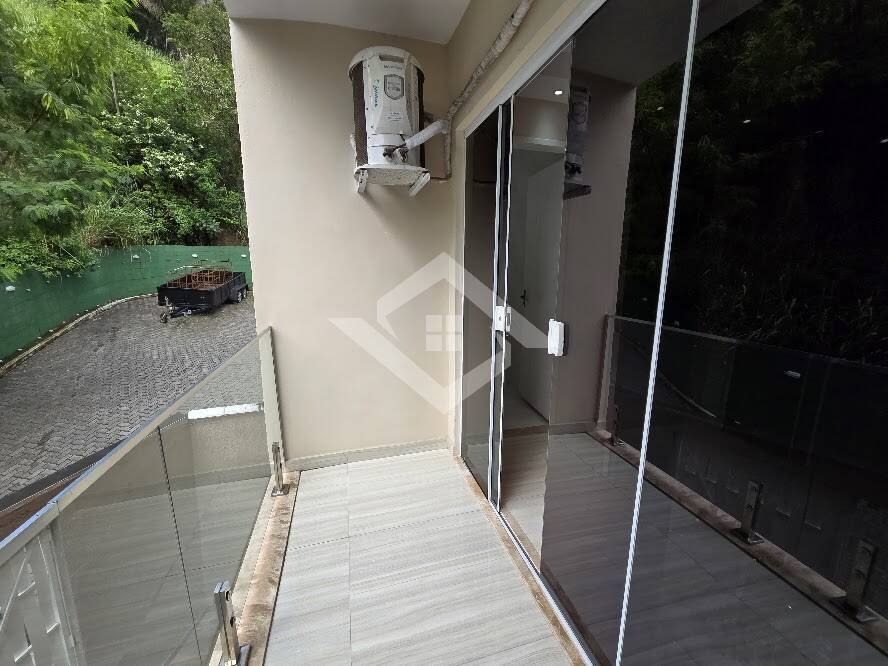 Casa para alugar com 3 quartos, 350m² - Foto 11