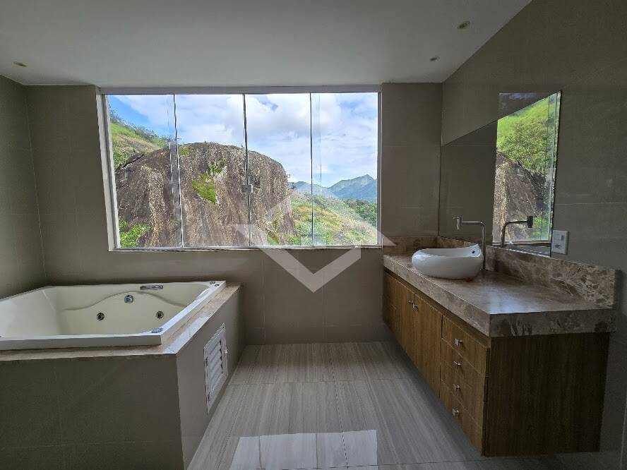 Casa para alugar com 3 quartos, 350m² - Foto 23