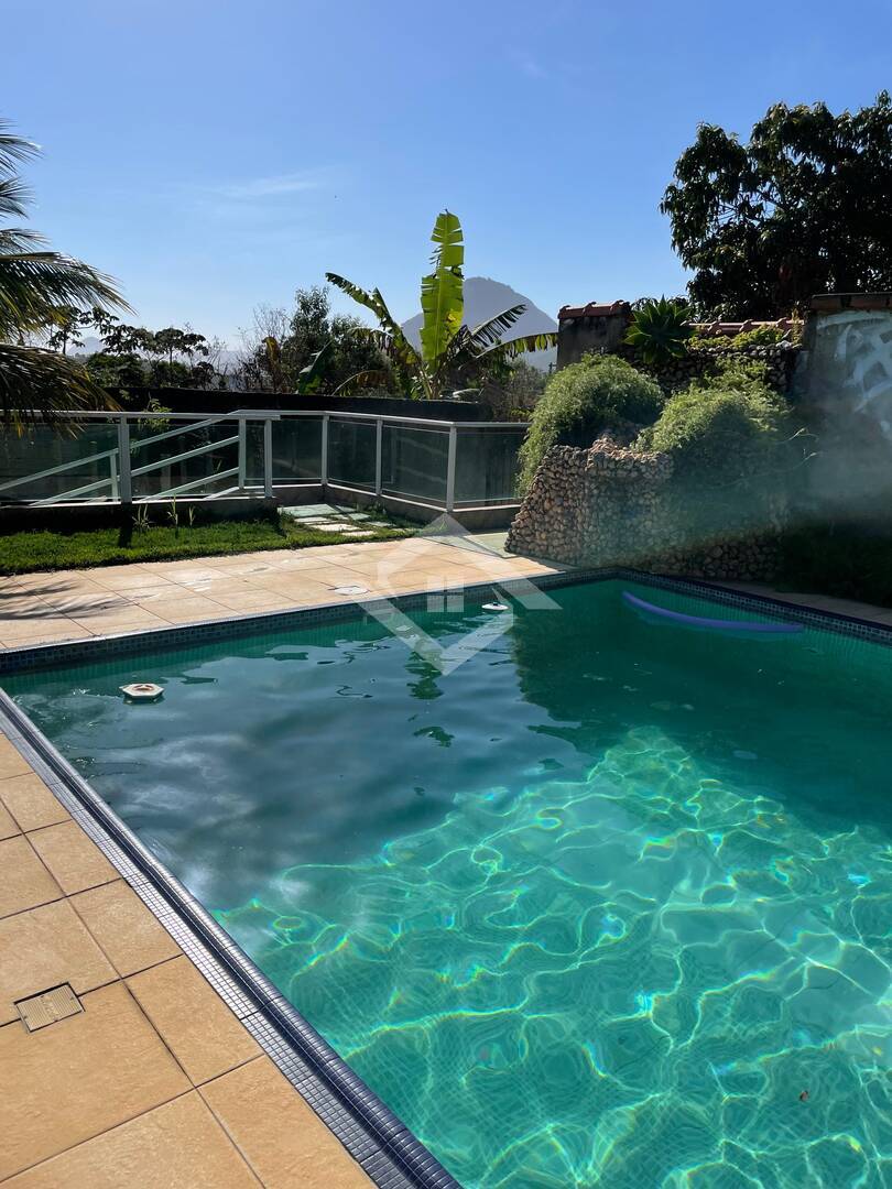 Casa à venda e aluguel com 7 quartos, 2300m² - Foto 16