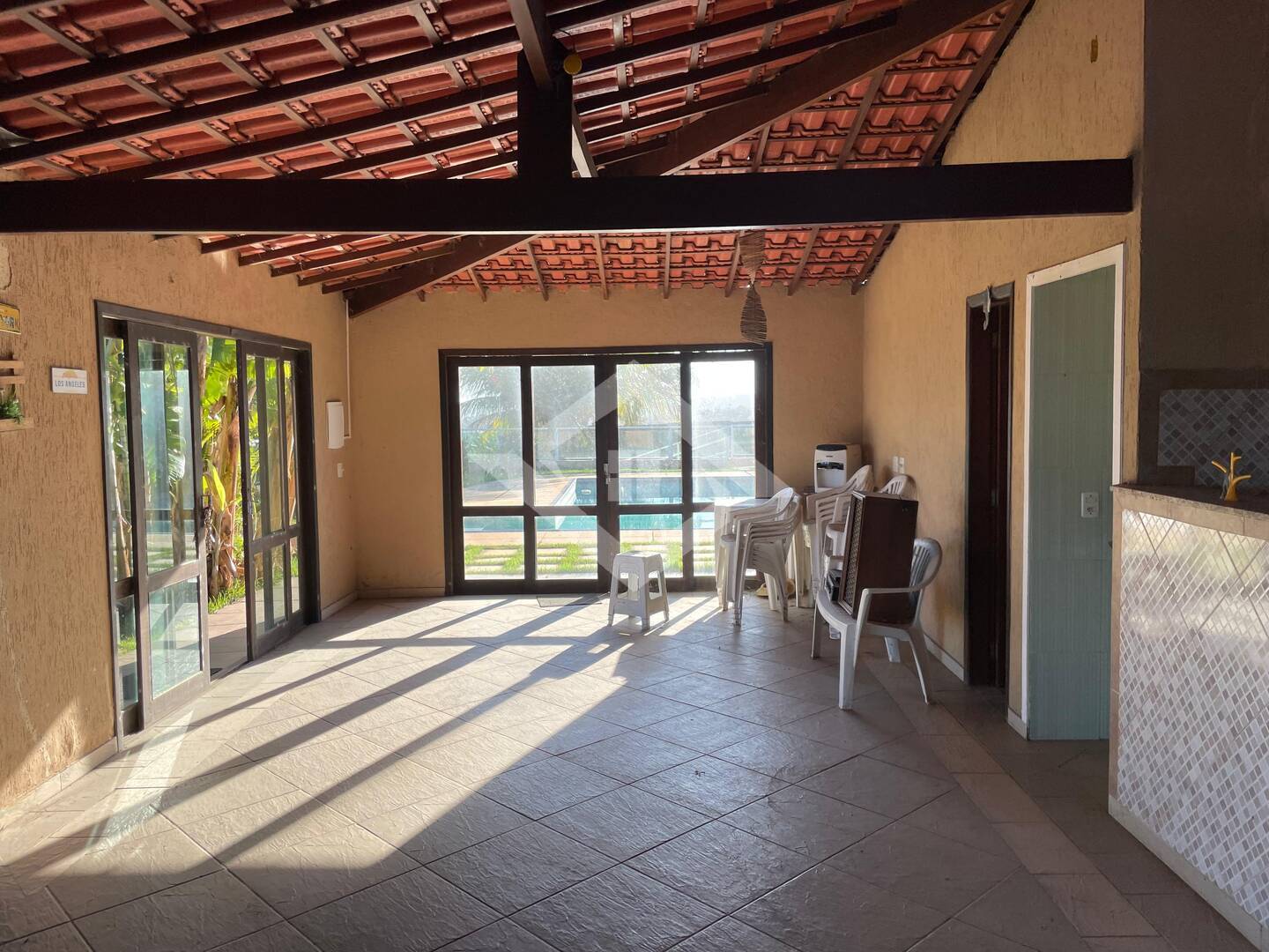 Casa à venda e aluguel com 7 quartos, 2300m² - Foto 5
