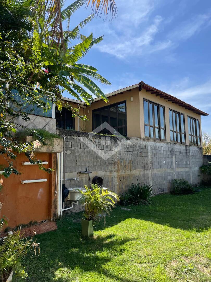 Casa à venda e aluguel com 7 quartos, 2300m² - Foto 22