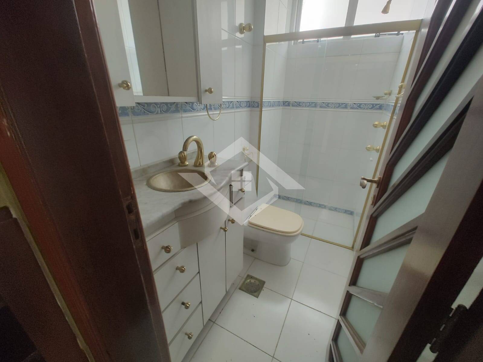 Apartamento para alugar com 2 quartos, 77m² - Foto 8