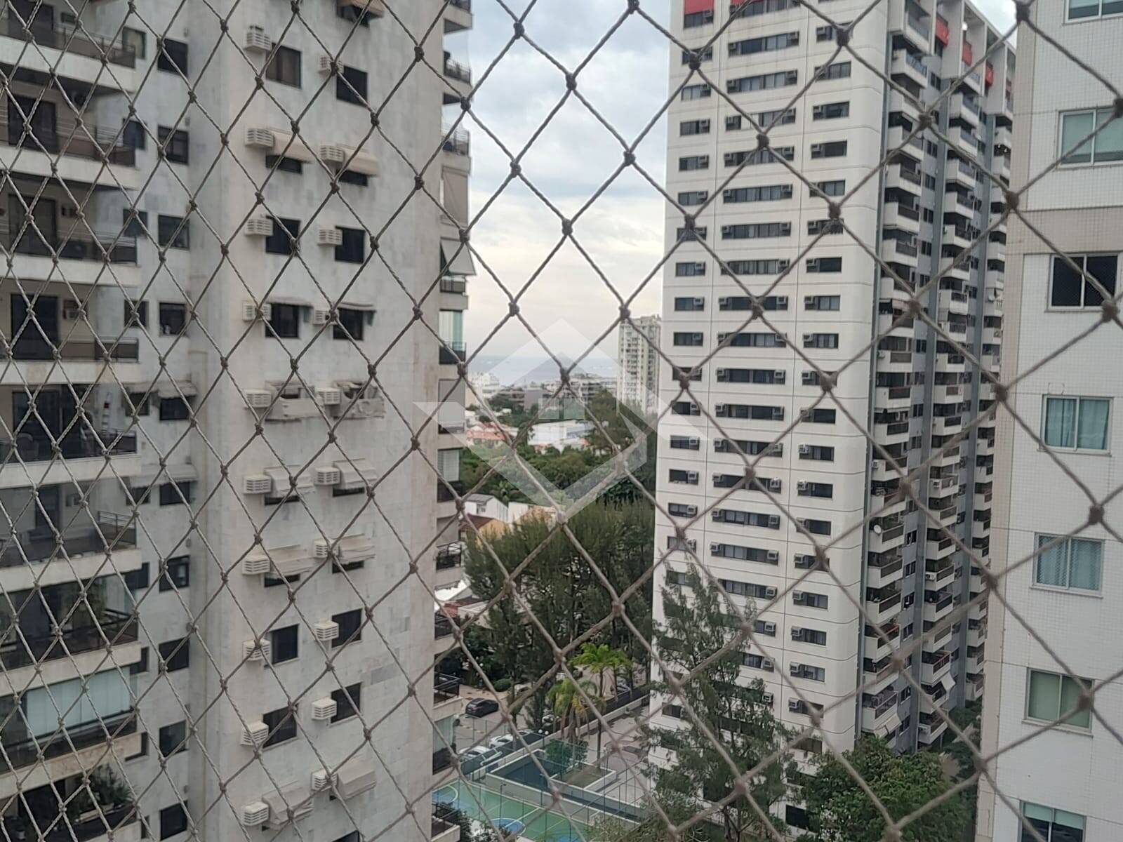 Apartamento para alugar com 2 quartos, 77m² - Foto 11