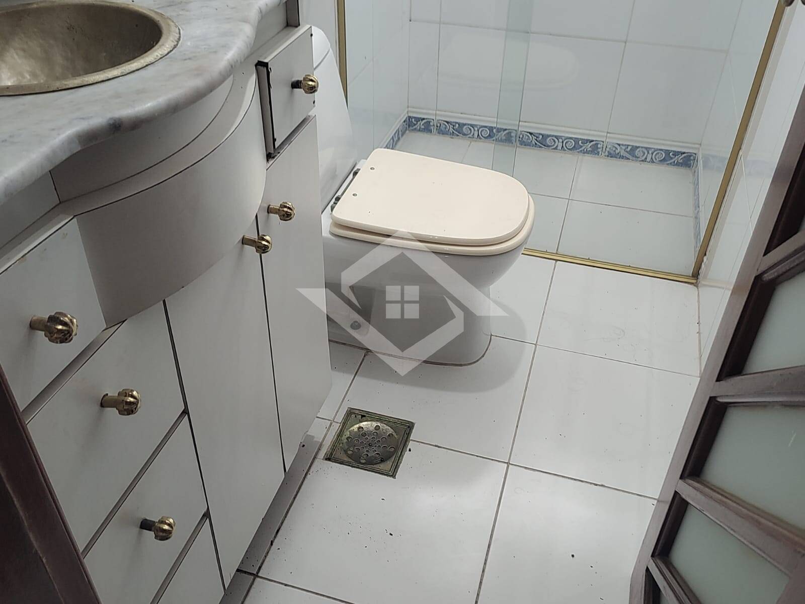 Apartamento para alugar com 2 quartos, 77m² - Foto 13