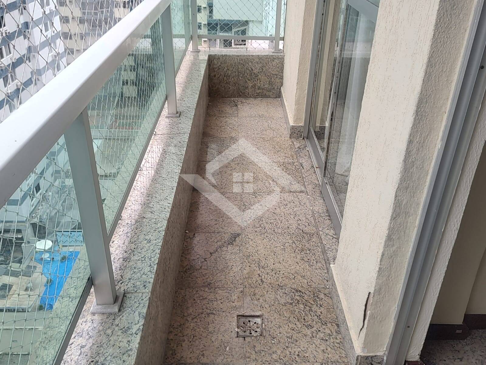 Apartamento para alugar com 2 quartos, 77m² - Foto 14