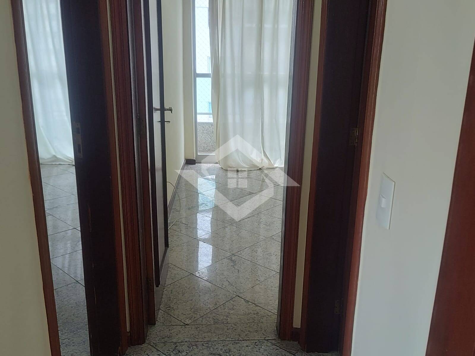 Apartamento para alugar com 2 quartos, 77m² - Foto 16