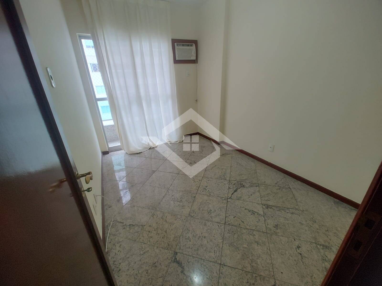 Apartamento para alugar com 2 quartos, 77m² - Foto 18