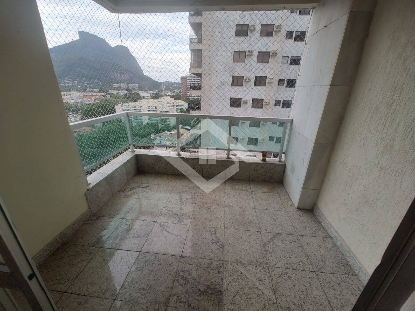 Apartamento para alugar com 2 quartos, 77m² - Foto 2