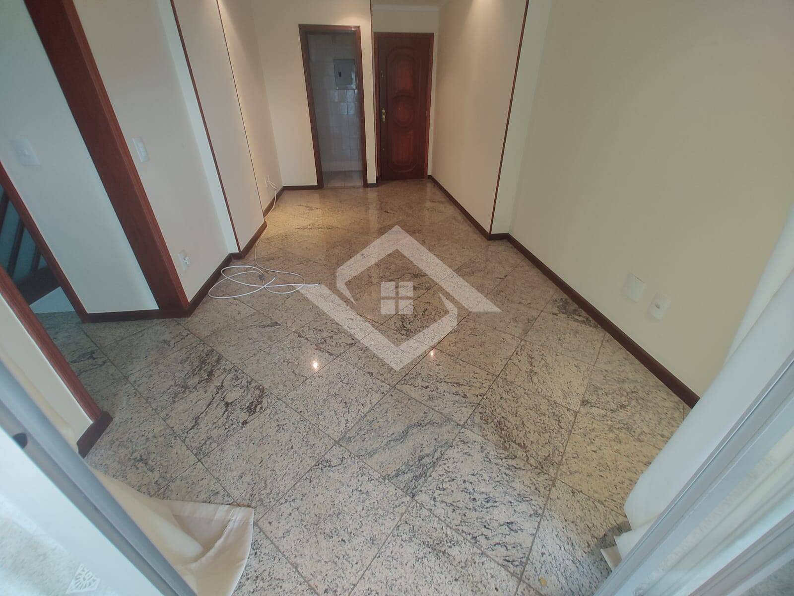 Apartamento para alugar com 2 quartos, 77m² - Foto 5