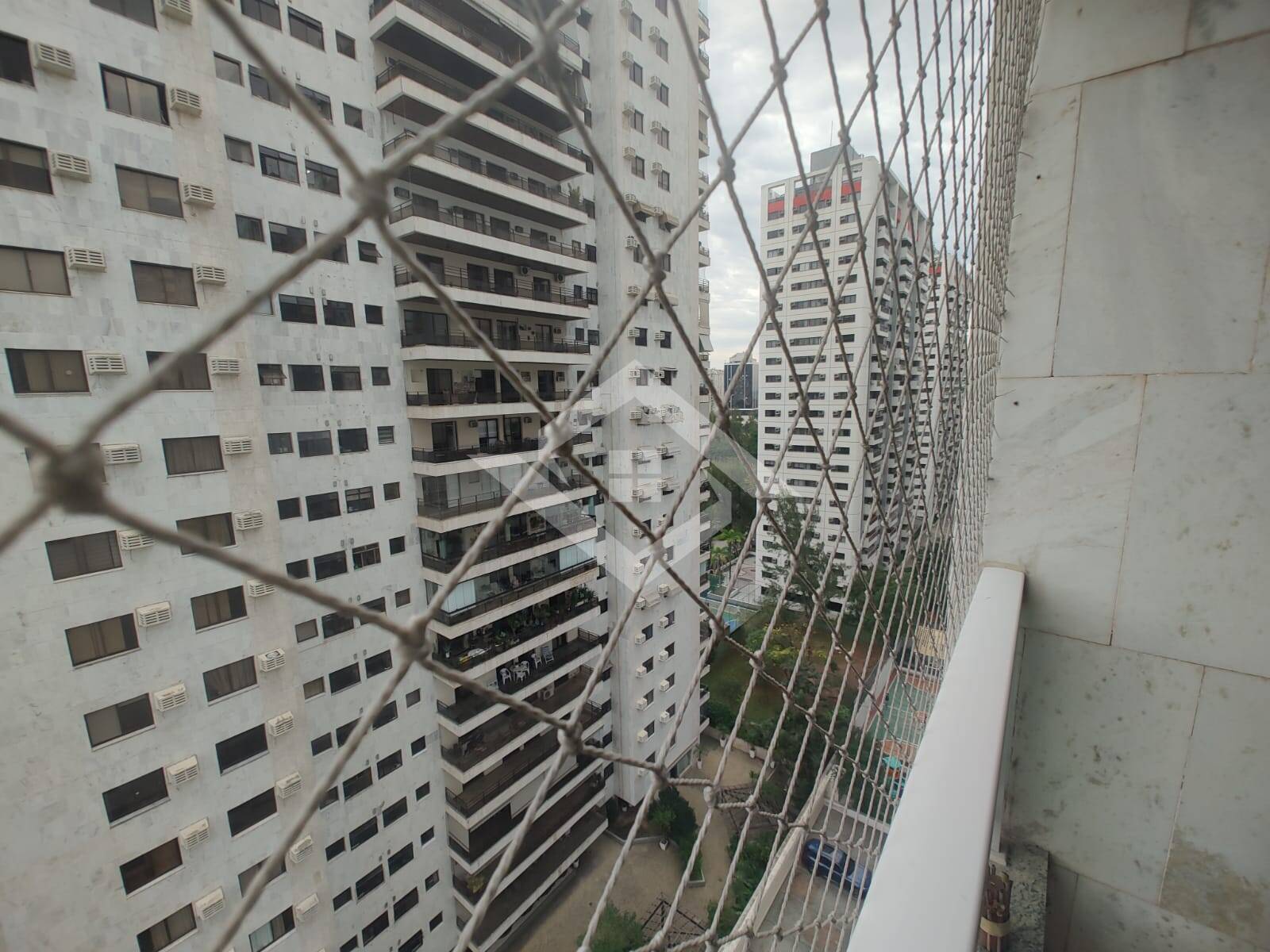 Apartamento para alugar com 2 quartos, 77m² - Foto 22