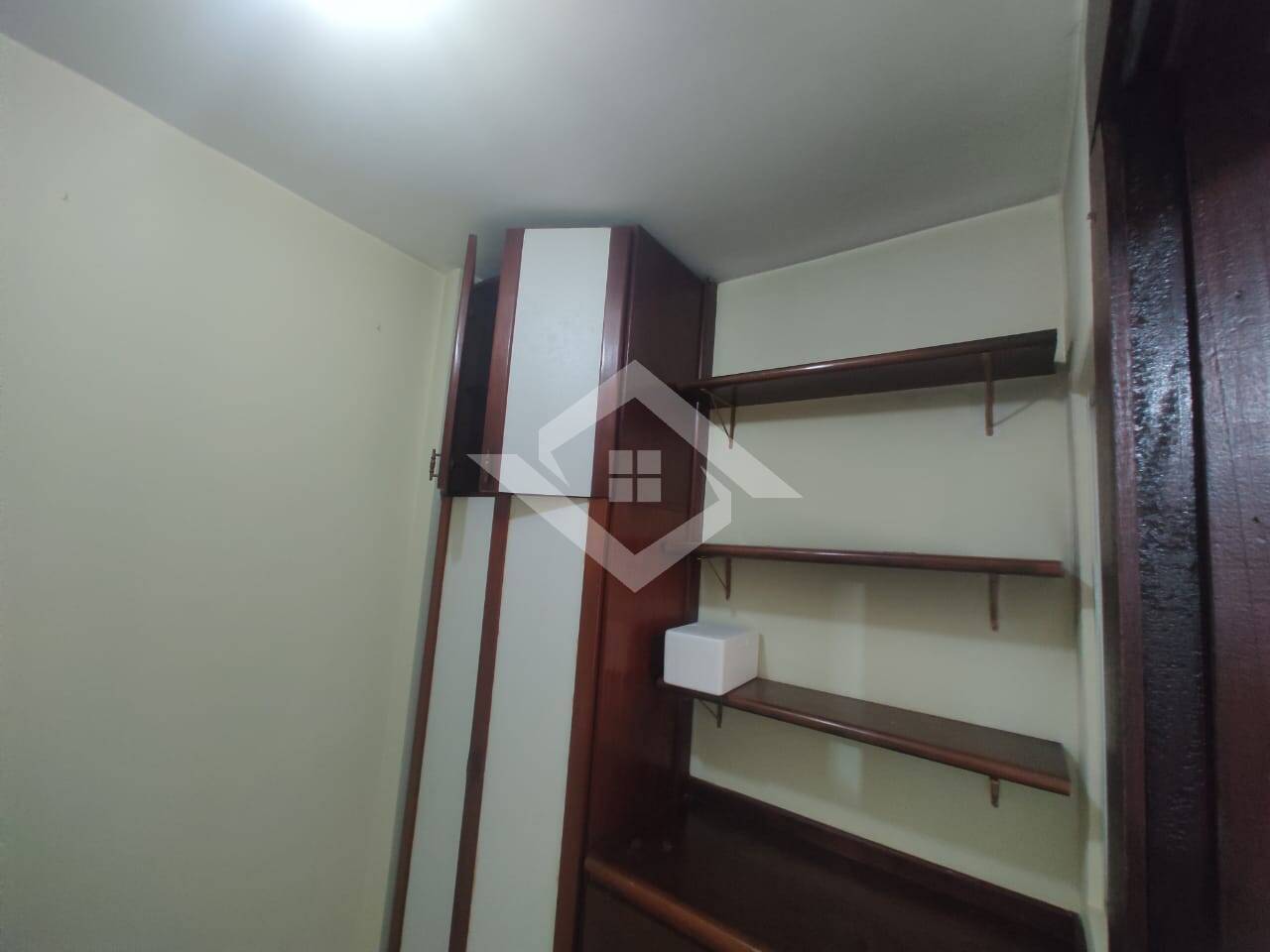 Apartamento para alugar com 2 quartos, 77m² - Foto 32