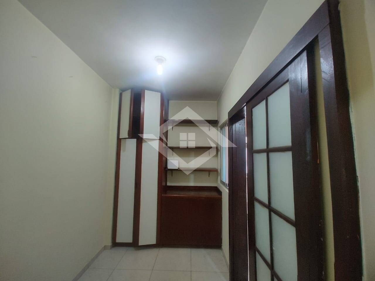 Apartamento para alugar com 2 quartos, 77m² - Foto 35