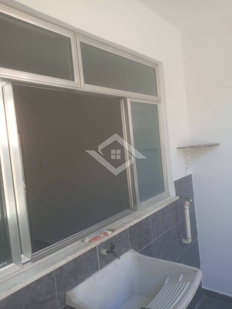 Apartamento para alugar com 2 quartos, 70m² - Foto 9