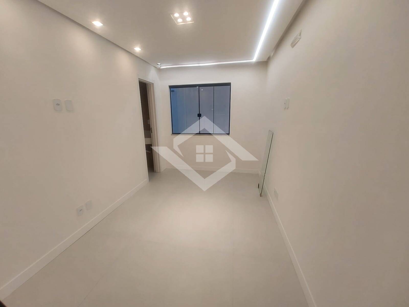Casa de Condomínio à venda com 4 quartos, 220m² - Foto 14