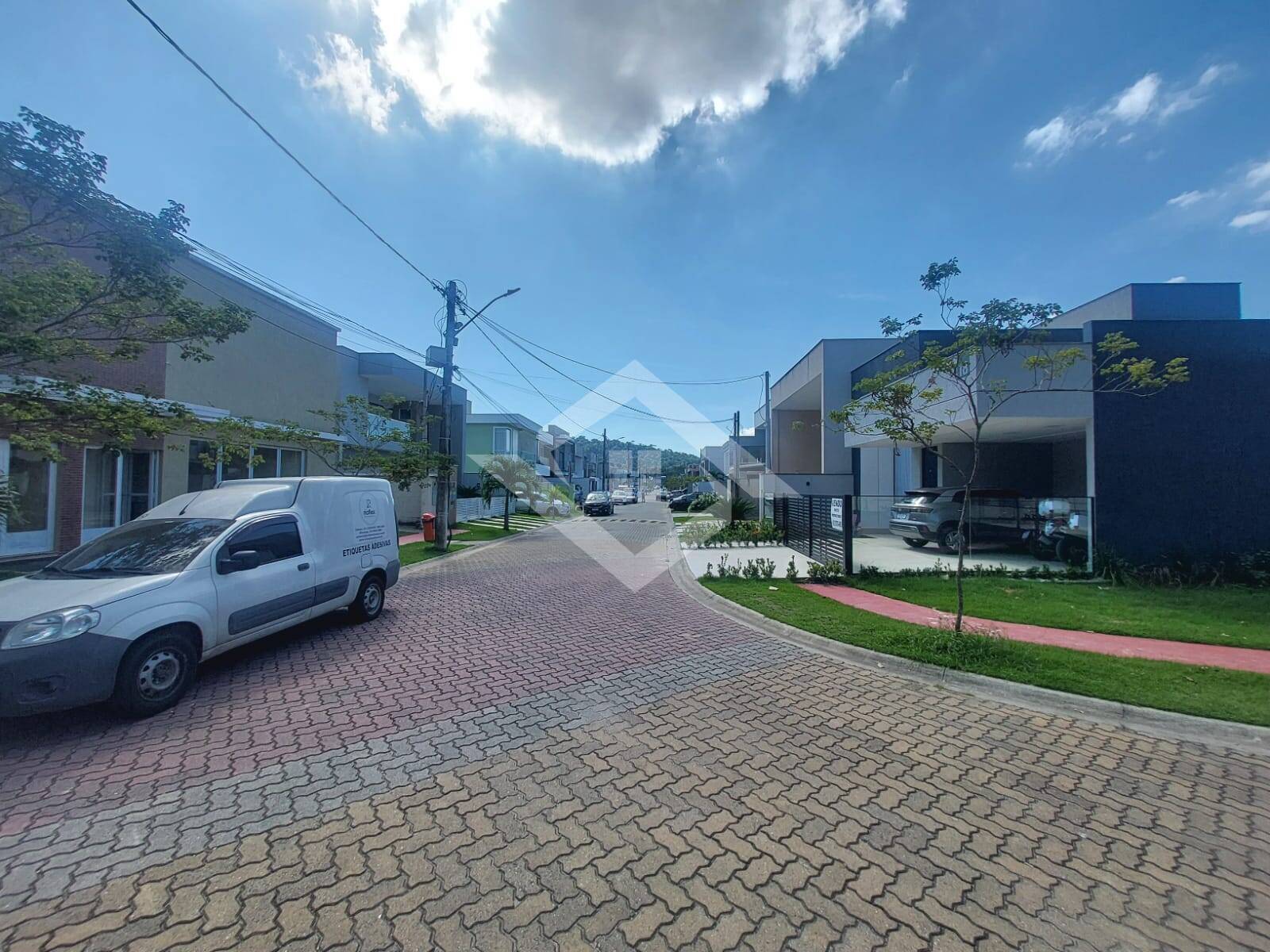 Casa de Condomínio à venda com 4 quartos, 220m² - Foto 27