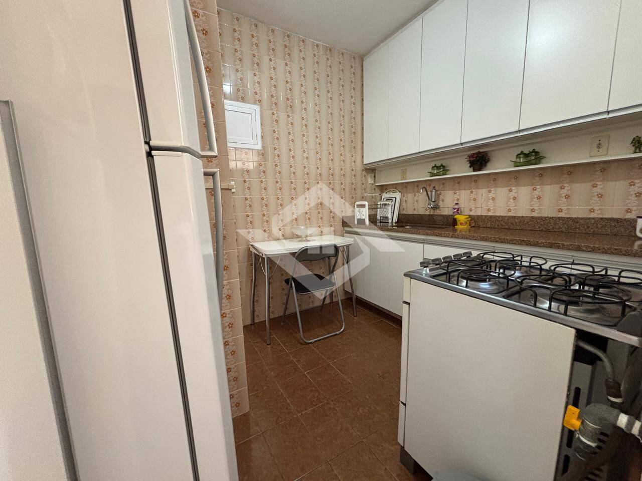 Apartamento à venda com 2 quartos, 60m² - Foto 7