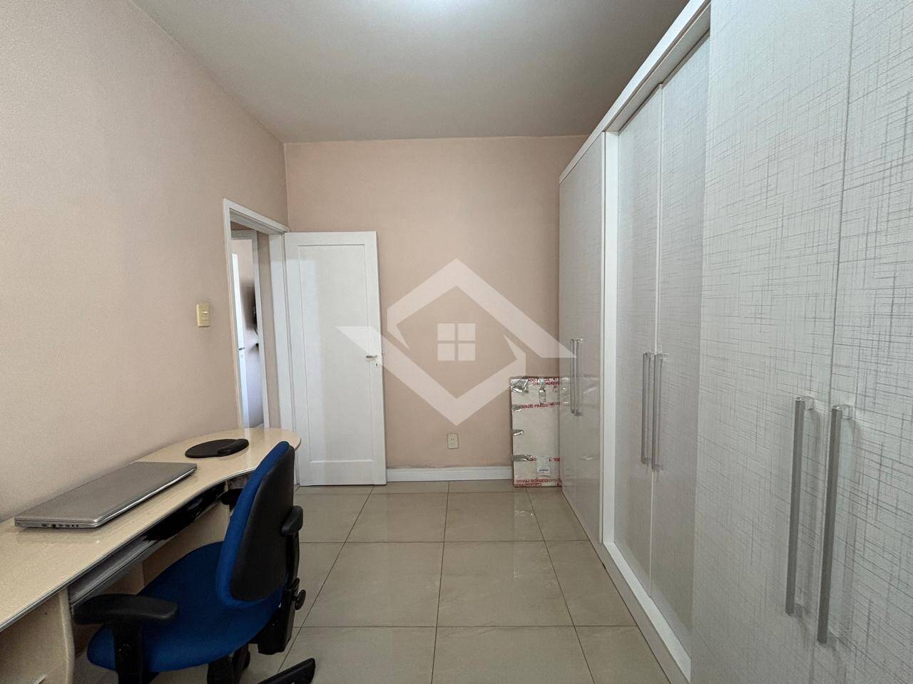 Apartamento à venda com 2 quartos, 60m² - Foto 16