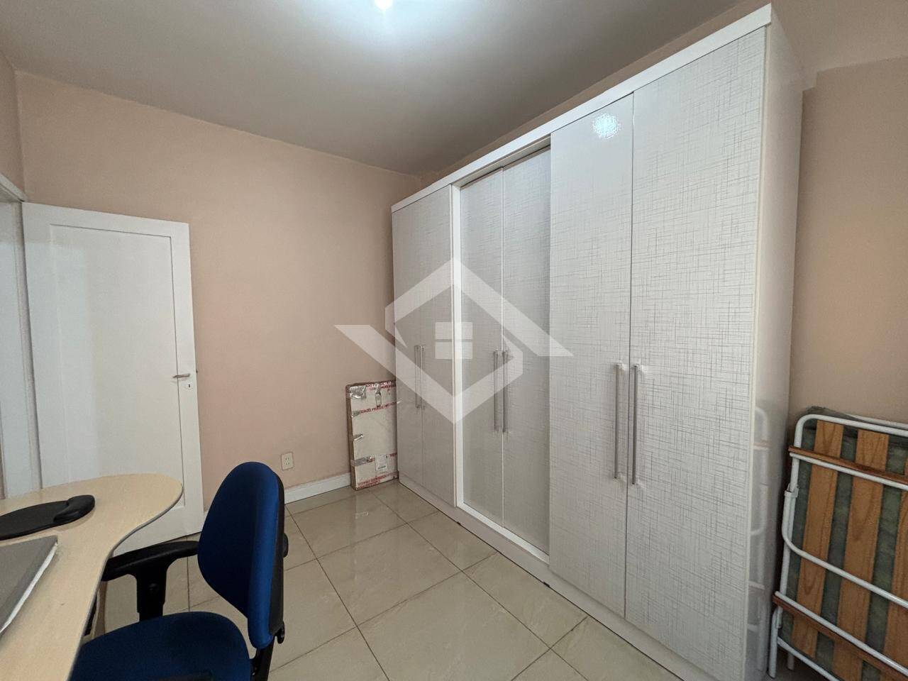 Apartamento à venda com 2 quartos, 60m² - Foto 17